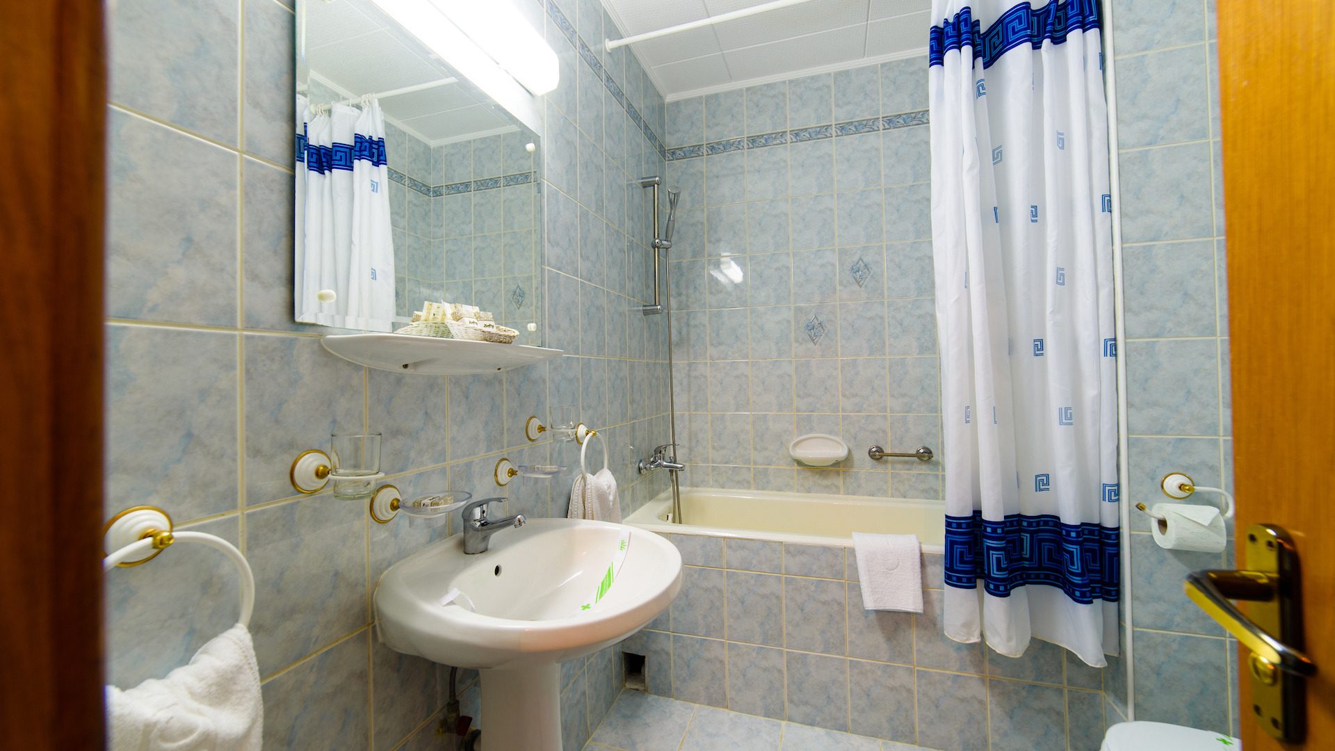 Baia camerei Standard Single, unghi suplimentar